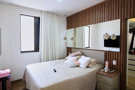 Suíte de casa à venda com 3 quartos, 190m² em Cachoeirinha, Belo Horizonte