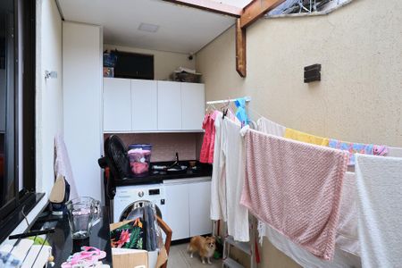 Casa à venda com 190m², 3 quartos e 2 vagasÁrea de Serviço