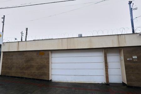 Casa à venda com 190m², 3 quartos e 2 vagasFachada