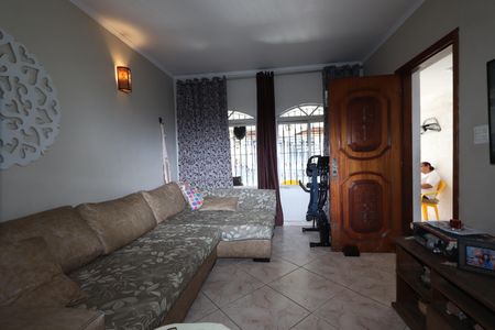 Casa à venda com 170m², 4 quartos e 2 vagasSala