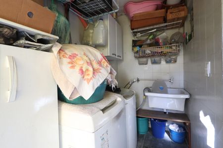 Casa à venda com 170m², 4 quartos e 2 vagasLavanderia