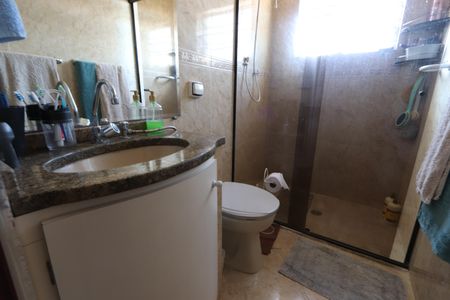 Casa à venda com 170m², 4 quartos e 2 vagasBanheiro da Suíte 1