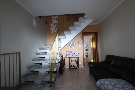 Casa à venda com 170m², 4 quartos e 2 vagasSala