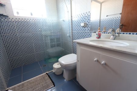 Casa à venda com 170m², 4 quartos e 2 vagasBanheiro Social