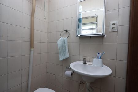 Casa à venda com 170m², 4 quartos e 2 vagasBanheiro da Suíte da Edícula