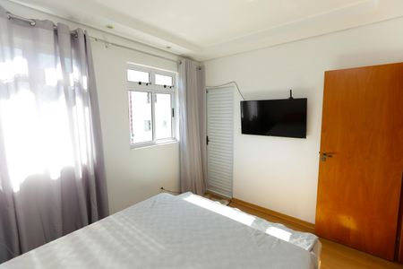 Apartamento à venda com 85m², 3 quartos e 2 vagas Apartamento à venda com 85m², 3 quartos e 2 vagasSuíte