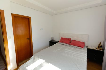 Apartamento à venda com 85m², 3 quartos e 2 vagas Apartamento à venda com 85m², 3 quartos e 2 vagasSuíte
