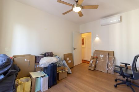 Apartamento à venda com 290m², 3 quartos e 2 vagas Apartamento à venda com 290m², 3 quartos e 2 vagasQuarto 2