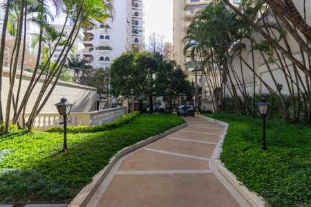 Apartamento à venda com 290m², 3 quartos e 2 vagas Apartamento à venda com 290m², 3 quartos e 2 vagasÁrea comum - Jardim