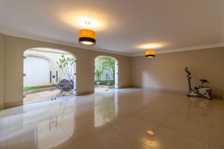 Apartamento à venda com 290m², 3 quartos e 2 vagas Apartamento à venda com 290m², 3 quartos e 2 vagasÁrea comum - Salão de festas