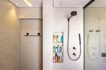 Apartamento à venda com 290m², 3 quartos e 2 vagas Apartamento à venda com 290m², 3 quartos e 2 vagasBanheiro da Suíte