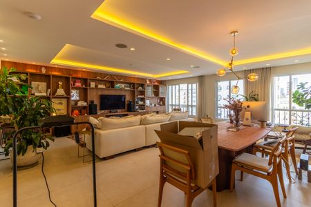 Apartamento à venda com 290m², 3 quartos e 2 vagas Apartamento à venda com 290m², 3 quartos e 2 vagasSala