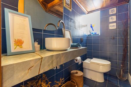 Apartamento à venda com 290m², 3 quartos e 2 vagas Apartamento à venda com 290m², 3 quartos e 2 vagasLavabo