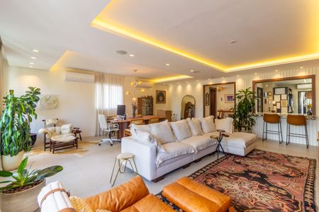 Apartamento à venda com 290m², 3 quartos e 2 vagas Apartamento à venda com 290m², 3 quartos e 2 vagasSala