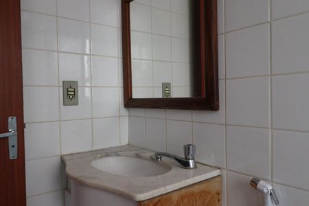 Apartamento para alugar com 73m², 3 quartos e 1 vaga Apartamento para alugar com 73m², 3 quartos e 1 vagaBanheiro da Suíte