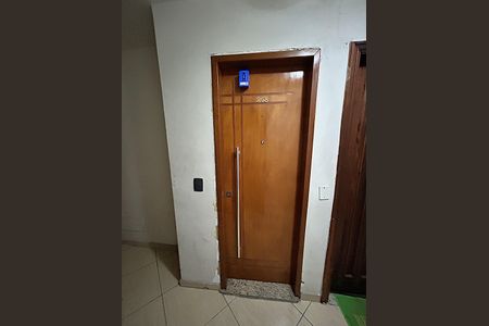 Apartamento à venda com 70m², 2 quartos e 1 vagaLocbox