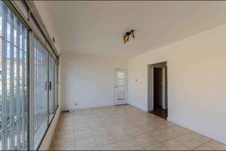 Casa à venda com 257m², 3 quartos e 3 vagasSala