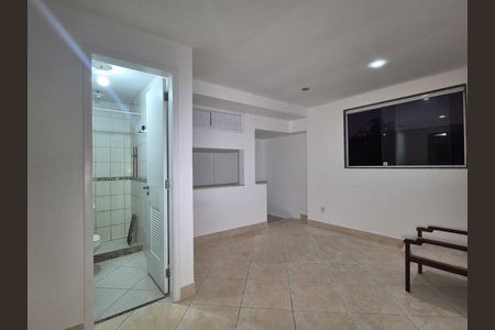 Casa de condomínio à venda com 70m², 2 quartos e sem vagaSala