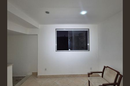 Casa de condomínio à venda com 70m², 2 quartos e sem vagaSala
