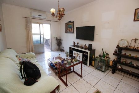 Casa à venda com 157m², 3 quartos e 3 vagasSala