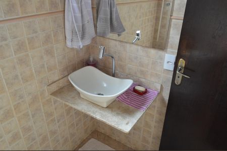 Casa à venda com 350m², 3 quartos e 5 vagas Casa à venda com 350m², 3 quartos e 5 vagasLavabo