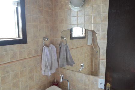 Casa à venda com 350m², 3 quartos e 5 vagas Casa à venda com 350m², 3 quartos e 5 vagasLavabo