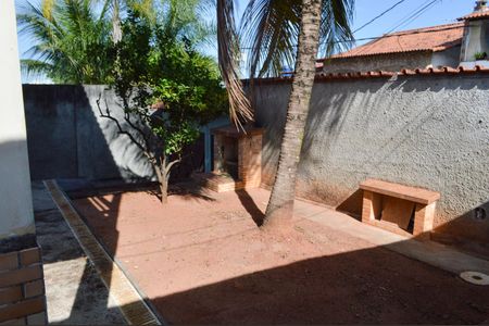 Casa à venda com 350m², 3 quartos e 5 vagas Casa à venda com 350m², 3 quartos e 5 vagasJardim