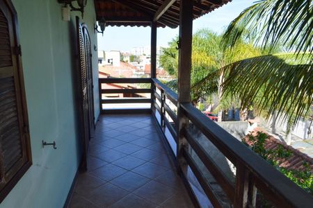 Casa à venda com 350m², 3 quartos e 5 vagas Casa à venda com 350m², 3 quartos e 5 vagasVaranda da Suíte