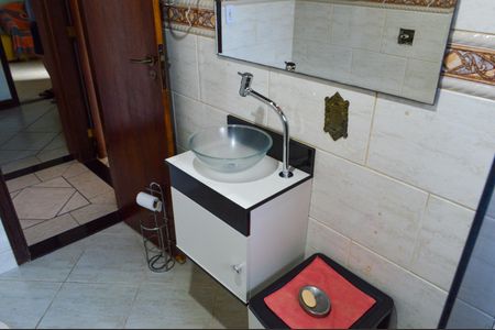 Casa à venda com 350m², 3 quartos e 5 vagas Casa à venda com 350m², 3 quartos e 5 vagasBanheiro