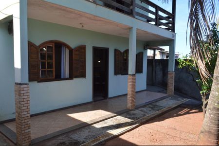 Casa à venda com 350m², 3 quartos e 5 vagas Casa à venda com 350m², 3 quartos e 5 vagasVaranda