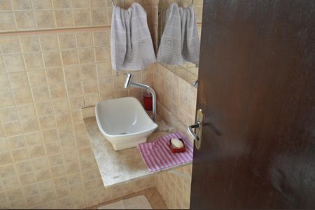 Casa à venda com 350m², 3 quartos e 5 vagas Casa à venda com 350m², 3 quartos e 5 vagasLavabo