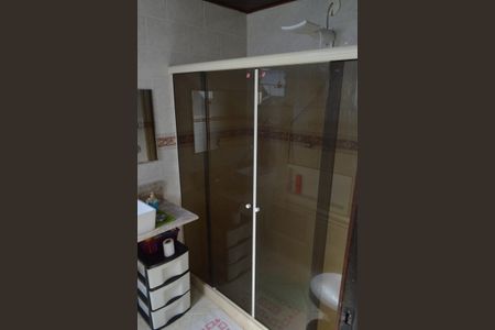 Casa à venda com 350m², 3 quartos e 5 vagas Casa à venda com 350m², 3 quartos e 5 vagasBanheiro da Suíte