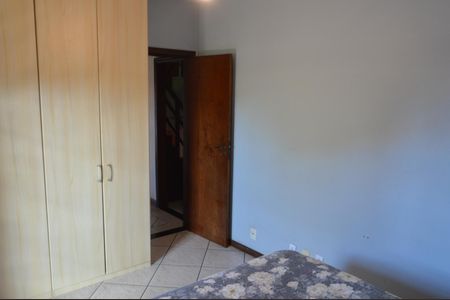 Casa à venda com 350m², 3 quartos e 5 vagas Casa à venda com 350m², 3 quartos e 5 vagasQuarto 1