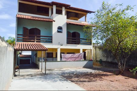 Casa à venda com 350m², 3 quartos e 5 vagas Casa à venda com 350m², 3 quartos e 5 vagasQuintal