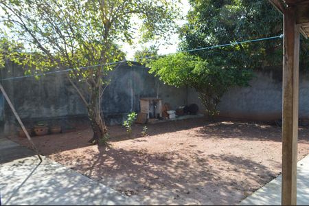 Casa à venda com 350m², 3 quartos e 5 vagas Casa à venda com 350m², 3 quartos e 5 vagasQuintal