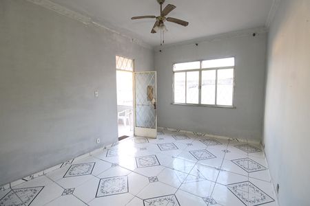 Casa à venda com 153m², 3 quartos e 2 vagasSala