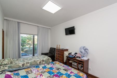 Casa à venda com 400m², 4 quartos e 3 vagas Casa à venda com 400m², 4 quartos e 3 vagasSuíte 3