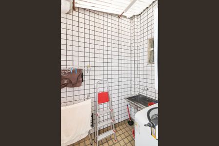 Casa à venda com 400m², 4 quartos e 3 vagas Casa à venda com 400m², 4 quartos e 3 vagasÁrea de Serviço 1