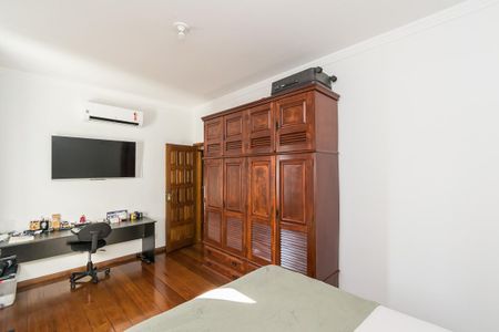 Casa à venda com 400m², 4 quartos e 3 vagas Casa à venda com 400m², 4 quartos e 3 vagasSuíte 2