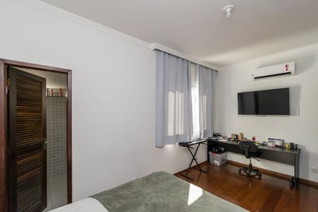 Casa à venda com 400m², 4 quartos e 3 vagas Casa à venda com 400m², 4 quartos e 3 vagasSuíte 2