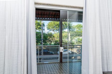 Casa à venda com 400m², 4 quartos e 3 vagas Casa à venda com 400m², 4 quartos e 3 vagasSuíte 3