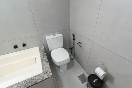 Casa à venda com 400m², 4 quartos e 3 vagas Casa à venda com 400m², 4 quartos e 3 vagasBanheiro da Suíte 2