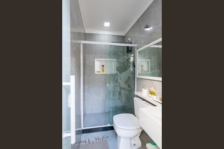 Casa à venda com 400m², 4 quartos e 3 vagas Casa à venda com 400m², 4 quartos e 3 vagasBanheiro da área comum