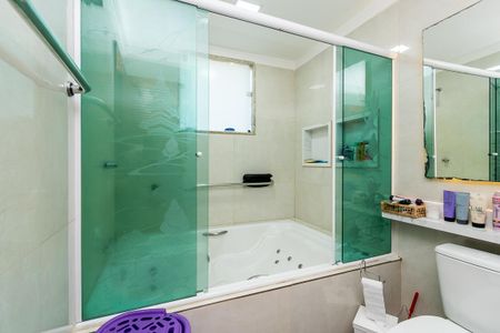 Casa à venda com 400m², 4 quartos e 3 vagas Casa à venda com 400m², 4 quartos e 3 vagasBanheiro da Suíte 1