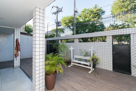 Casa à venda com 400m², 4 quartos e 3 vagas Casa à venda com 400m², 4 quartos e 3 vagasÁrea comum da Frente