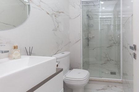 Apartamento à venda com 57m², 2 quartos e 1 vaga Apartamento à venda com 57m², 2 quartos e 1 vagaBanheiro 1