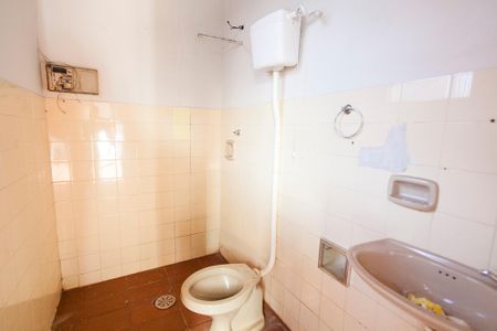 Casa para alugar com 70m², 3 quartos e 1 vaga Casa para alugar com 70m², 3 quartos e 1 vagaBanheiro de Serviço