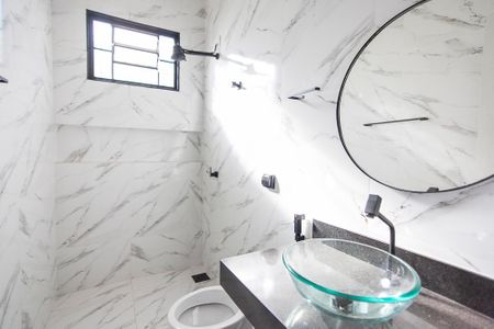 Casa para alugar com 70m², 3 quartos e 1 vaga Casa para alugar com 70m², 3 quartos e 1 vagaBanheiro Social