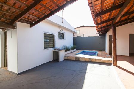 Casa para alugar com 70m², 3 quartos e 1 vaga Casa para alugar com 70m², 3 quartos e 1 vagaQuintal