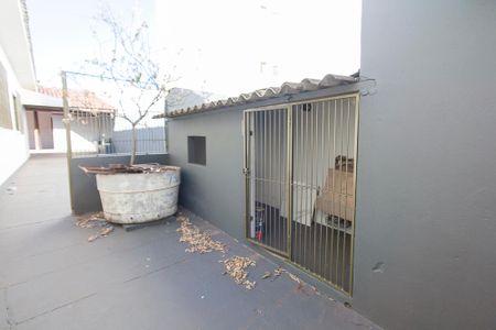 Casa para alugar com 70m², 3 quartos e 1 vaga Casa para alugar com 70m², 3 quartos e 1 vagaCanil